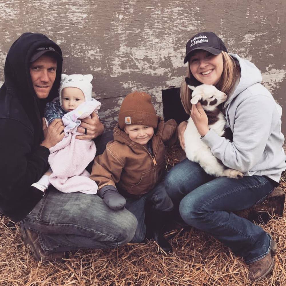 Meet your Posher, Mara